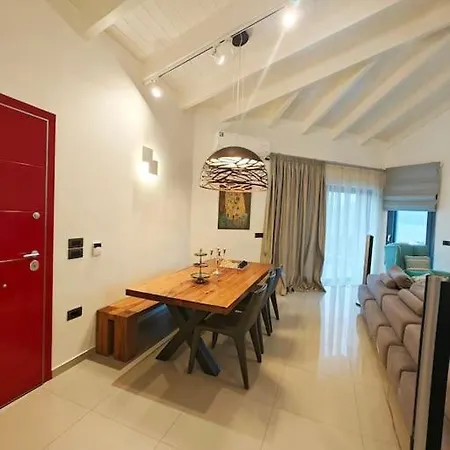 فيلة Alexiou Luxury With Treehouse *
