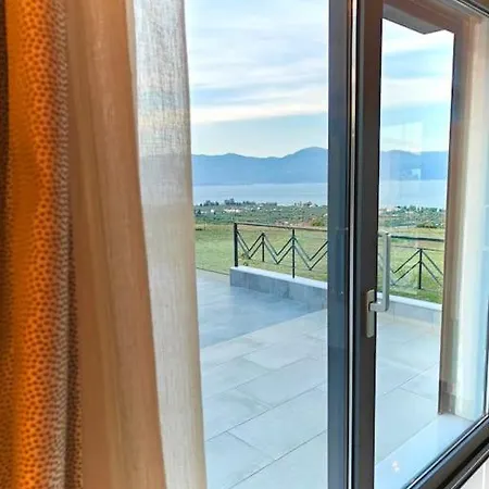 Alexiou Luxury With Treehouse Villa Aigio