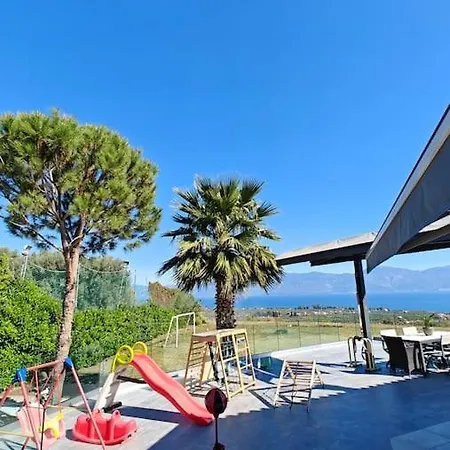 Alexiou Luxury With Treehouse آيجيون
