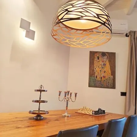 Alexiou Luxury With Treehouse فيلة