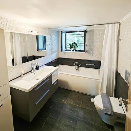 Villa Alexiou Luxury With Treehouse Aigio